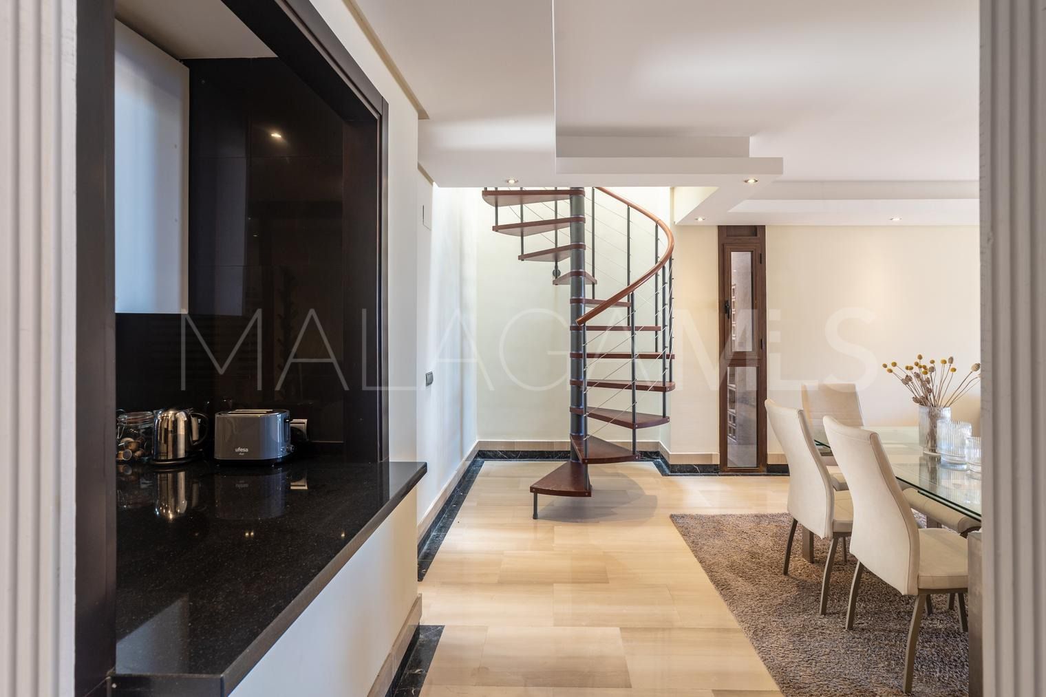 For sale duplex penthouse in Estepona with 2 bedrooms