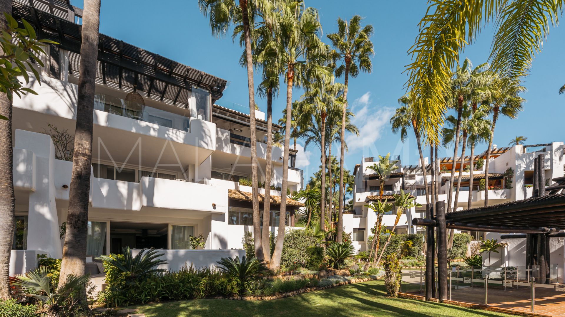 For sale apartment with 3 bedrooms in Marbella