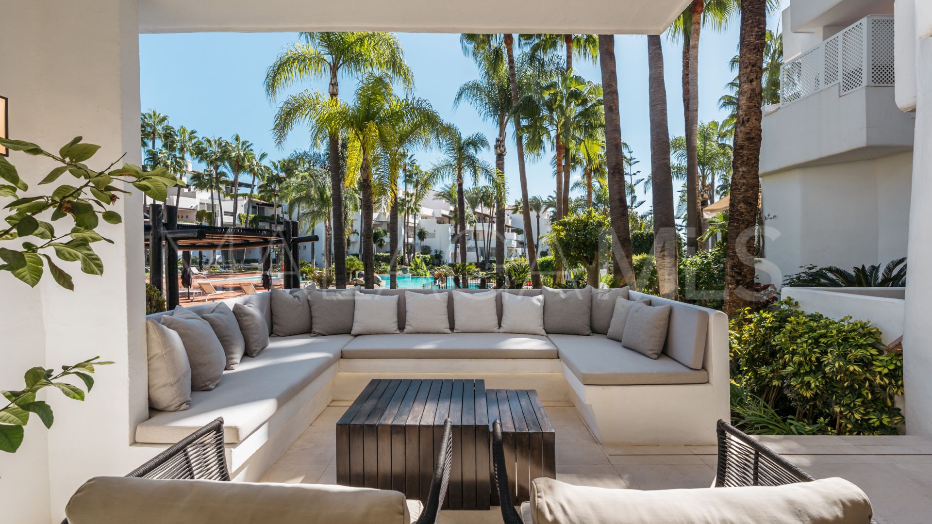 For sale apartment with 3 bedrooms in Marbella