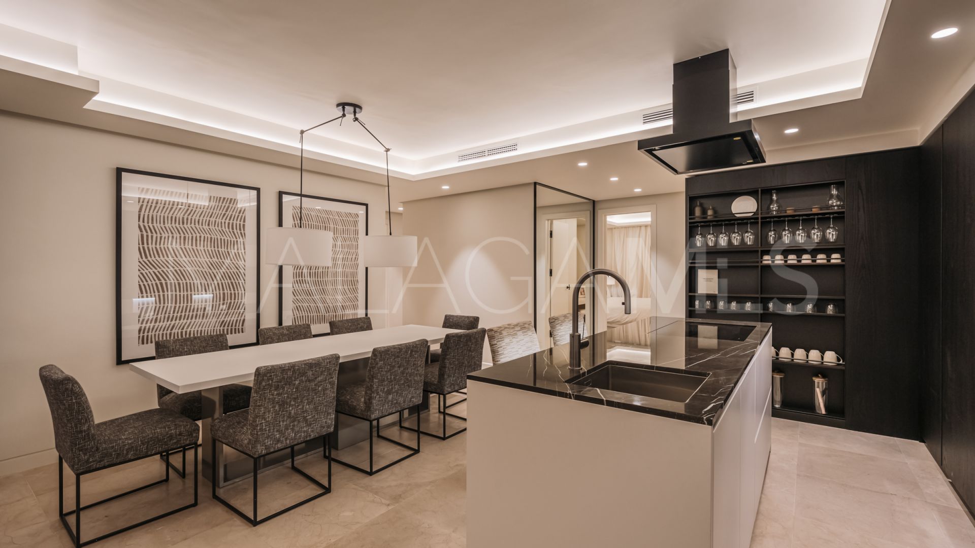 For sale apartment with 3 bedrooms in Marbella