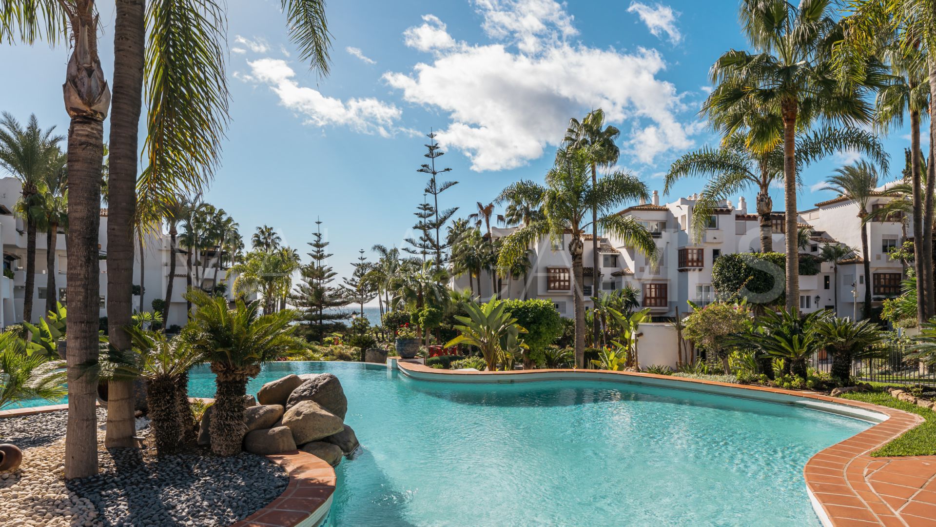 For sale apartment with 3 bedrooms in Marbella