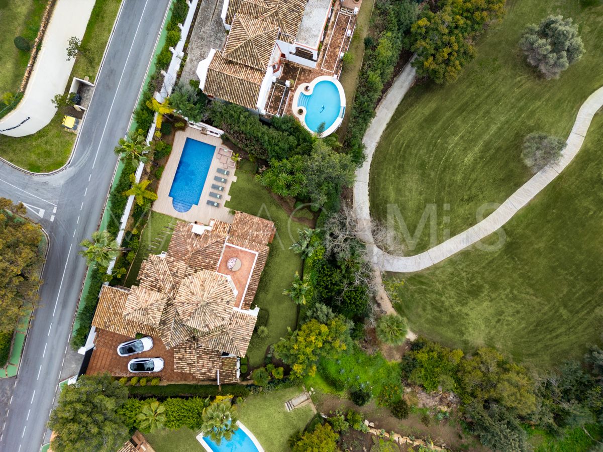 4 bedrooms villa in Benahavis for sale
