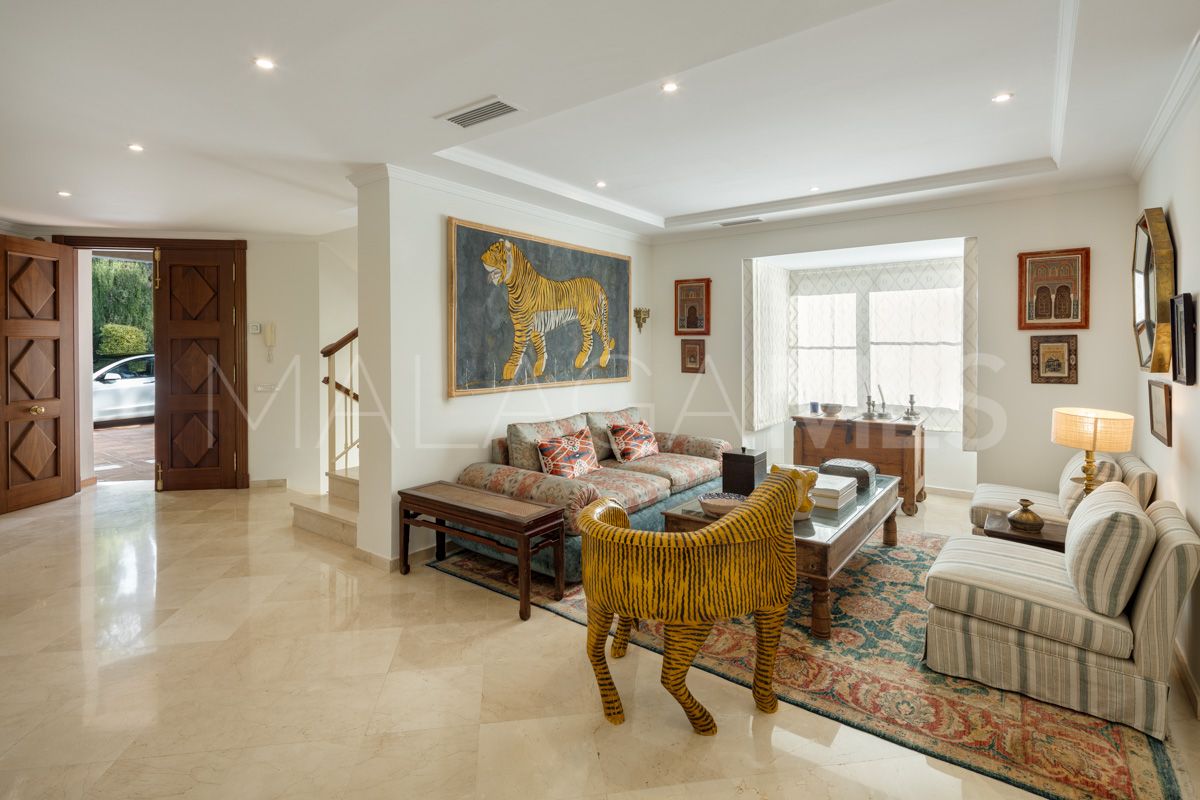 4 bedrooms villa in Benahavis for sale