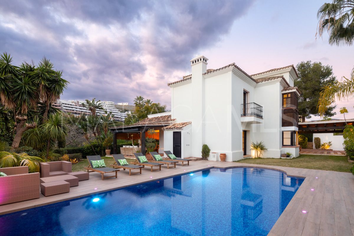 4 bedrooms villa in Benahavis for sale