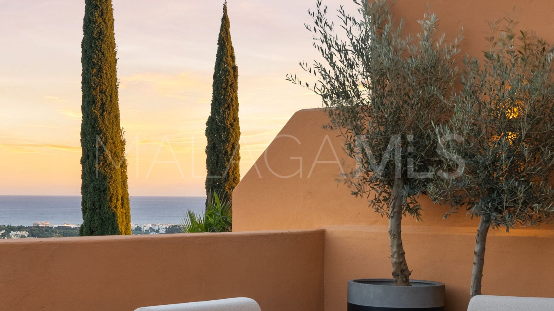 Takvåning for sale in Nueva Andalucia