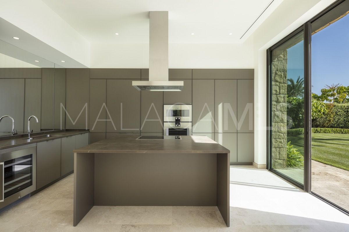 Villa for sale in Finca Cortesin de 5 bedrooms