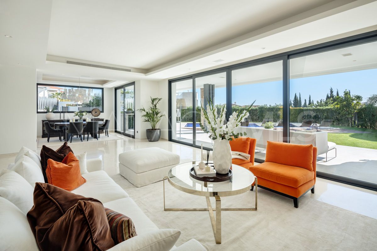 Villa for sale in Altos de Puente Romano