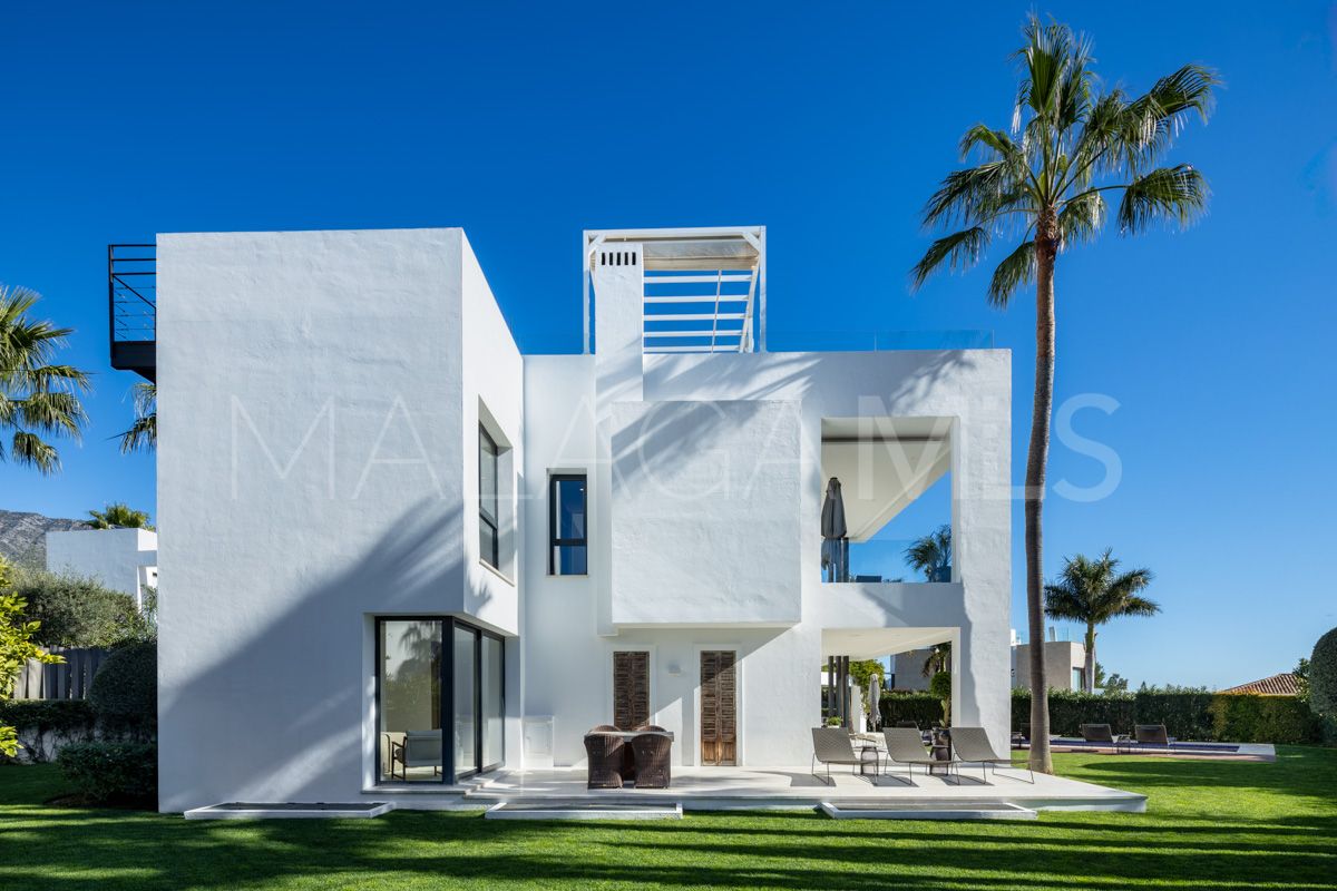 Villa for sale in Altos de Puente Romano