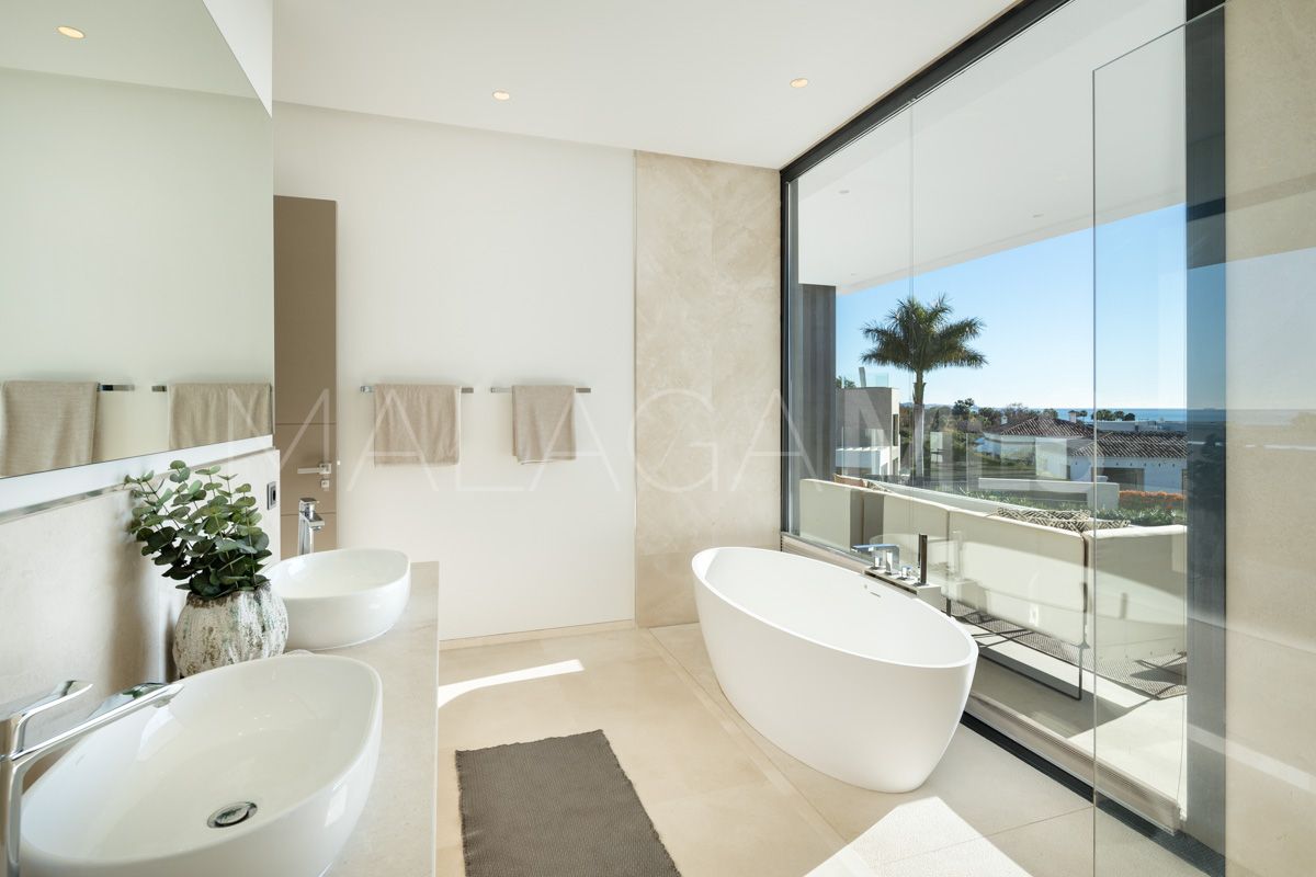 Villa for sale in Altos de Puente Romano