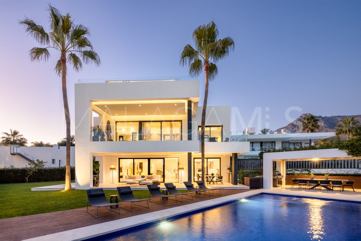 Villa for sale in Altos de Puente Romano