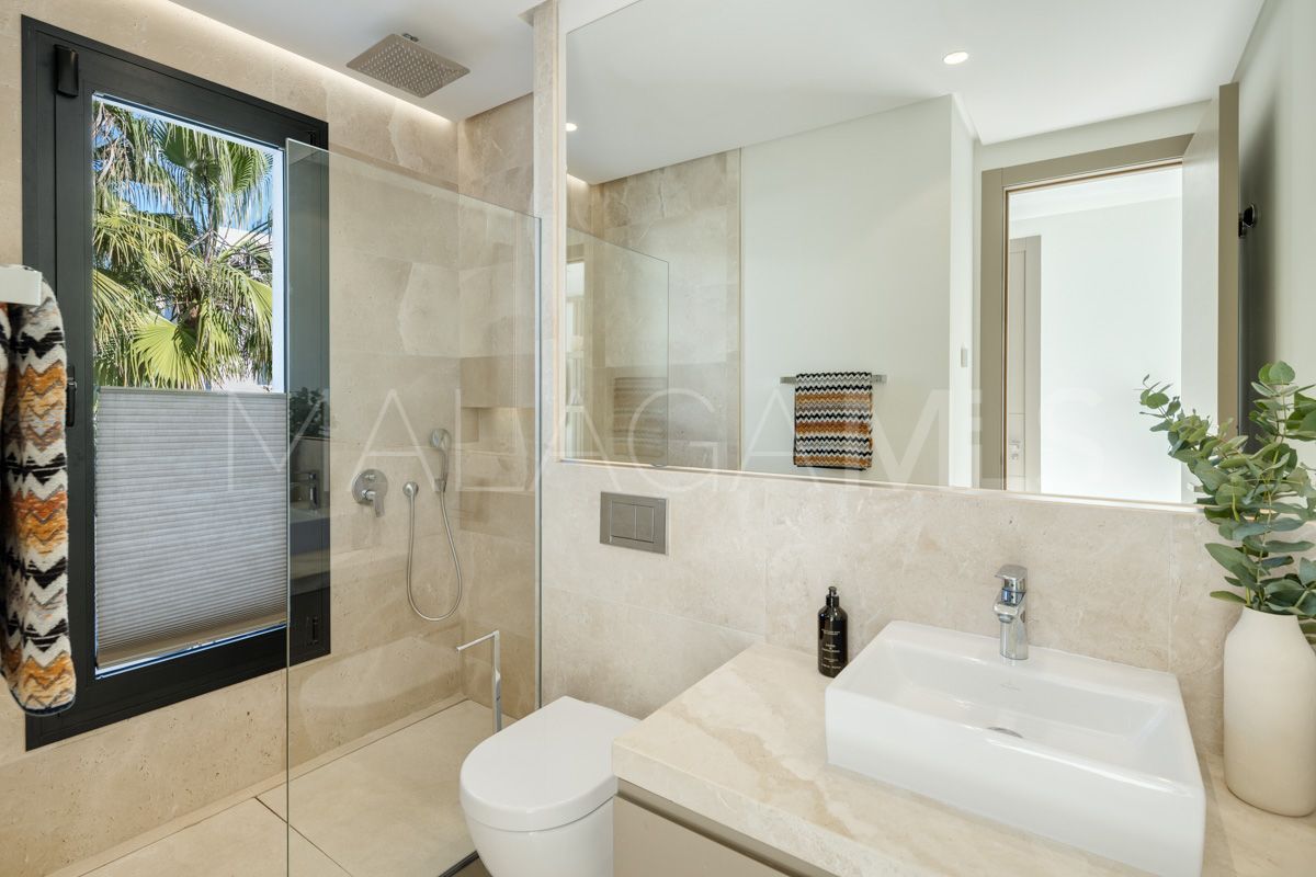Villa for sale in Altos de Puente Romano