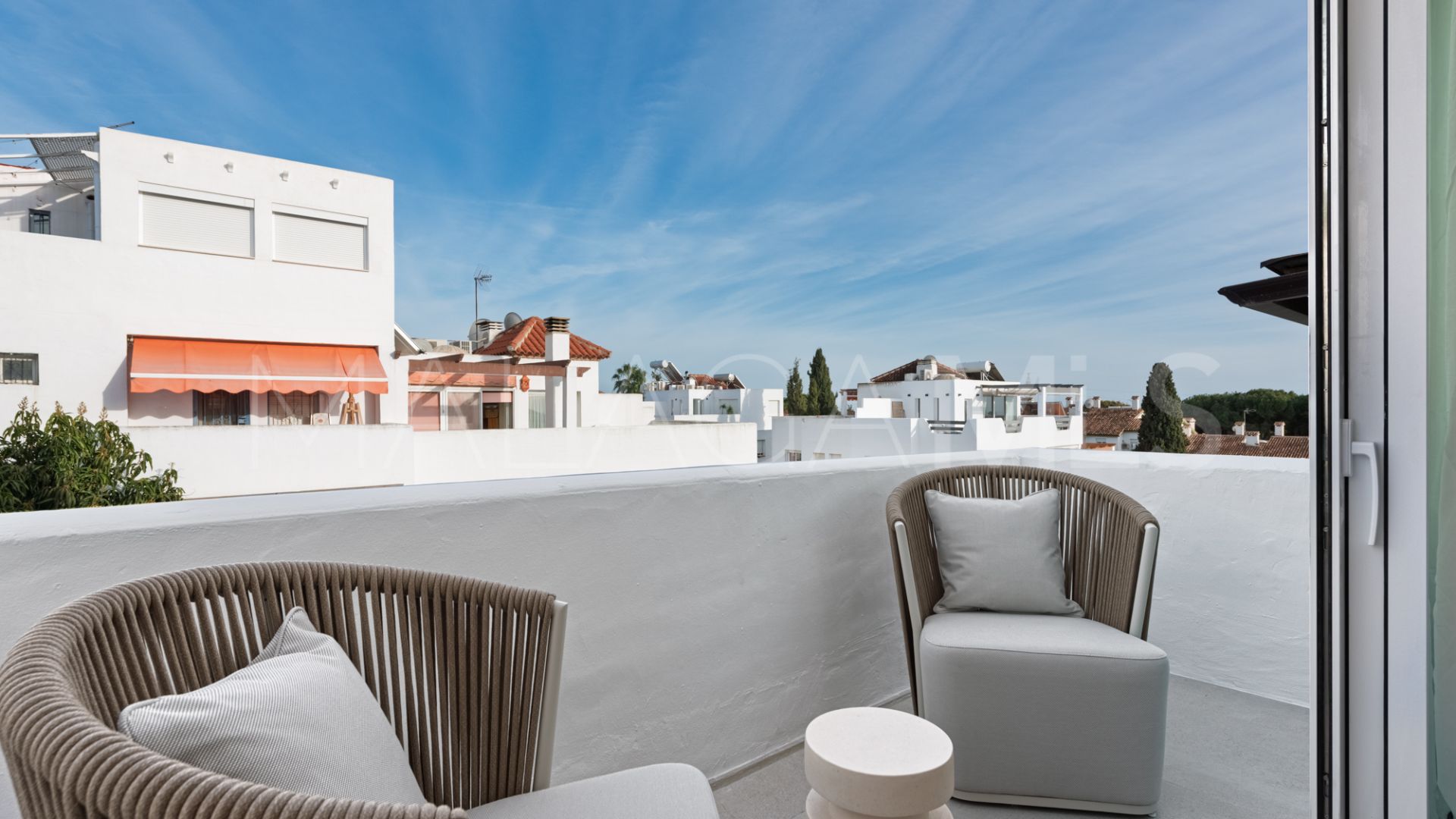 Radhus for sale in Marbella Golden Mile