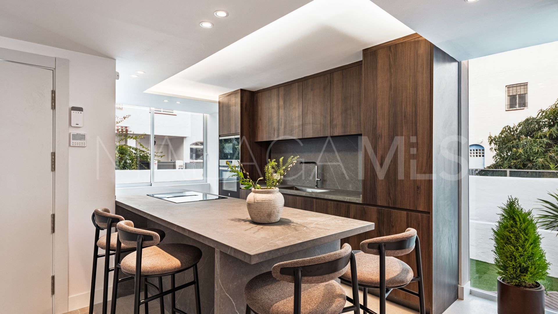Radhus for sale in Marbella Golden Mile