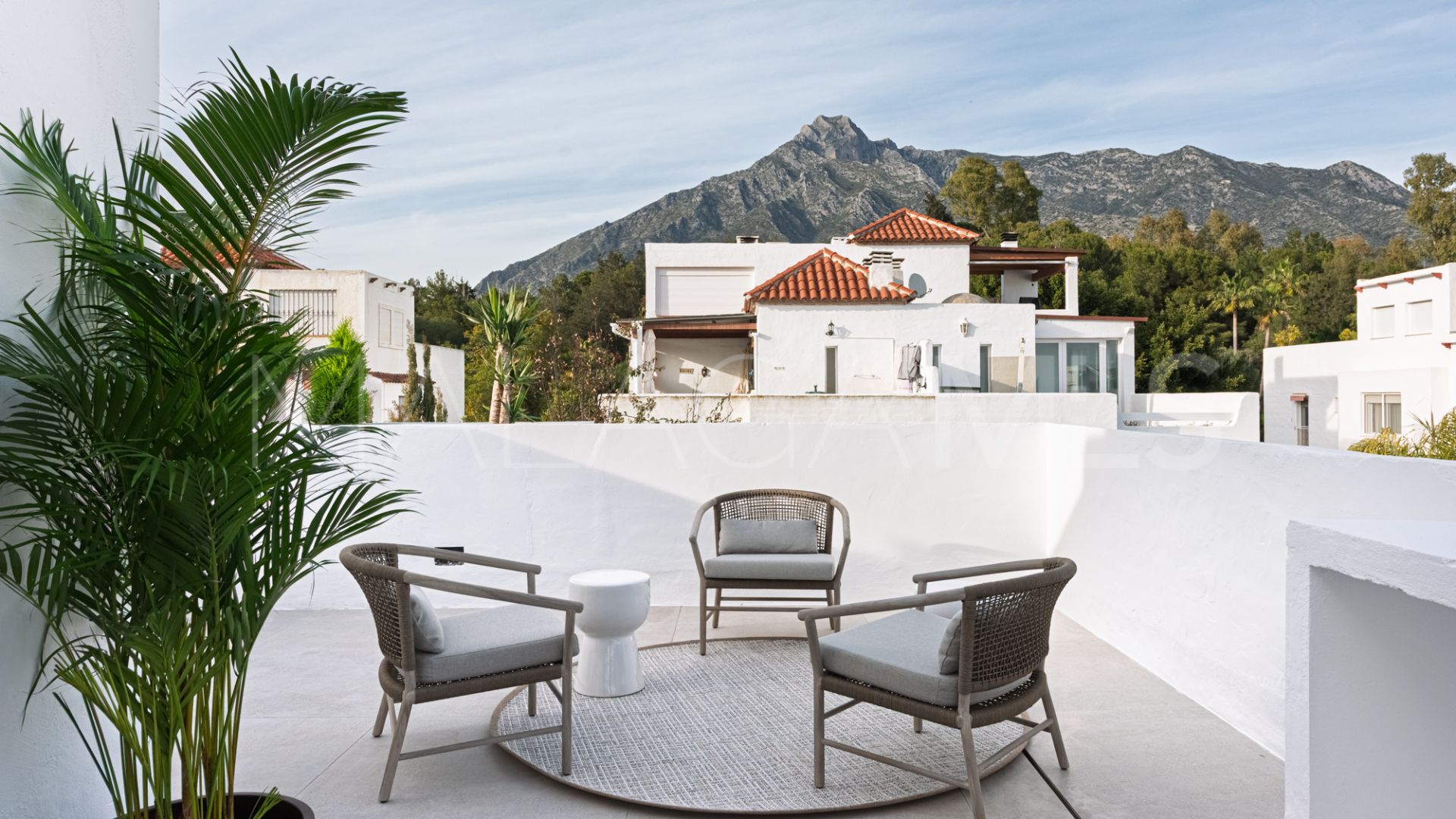 Radhus for sale in Marbella Golden Mile