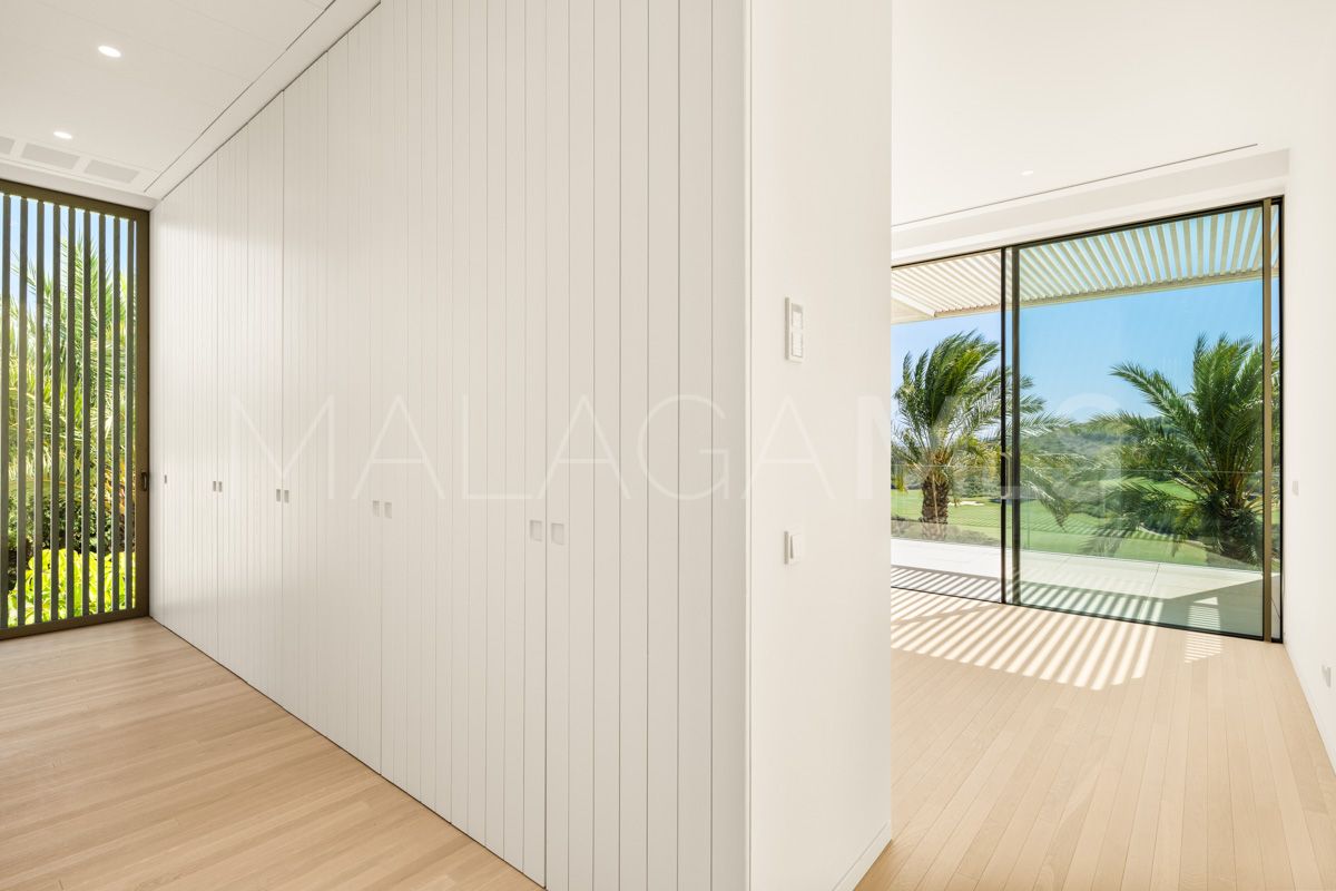 Villa for sale in Casares