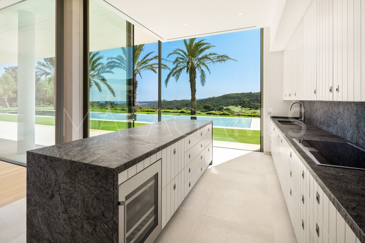 Villa for sale in Casares
