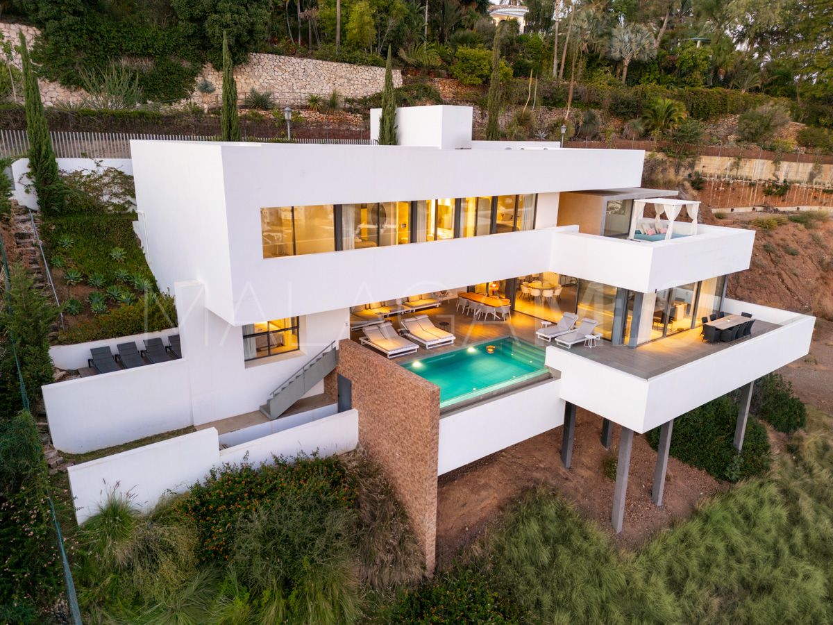 Villa for sale in Benahavis
