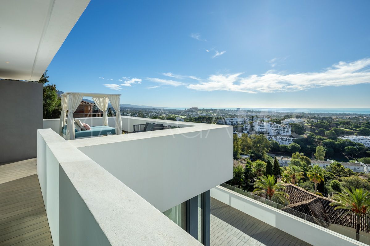 Villa for sale in Benahavis
