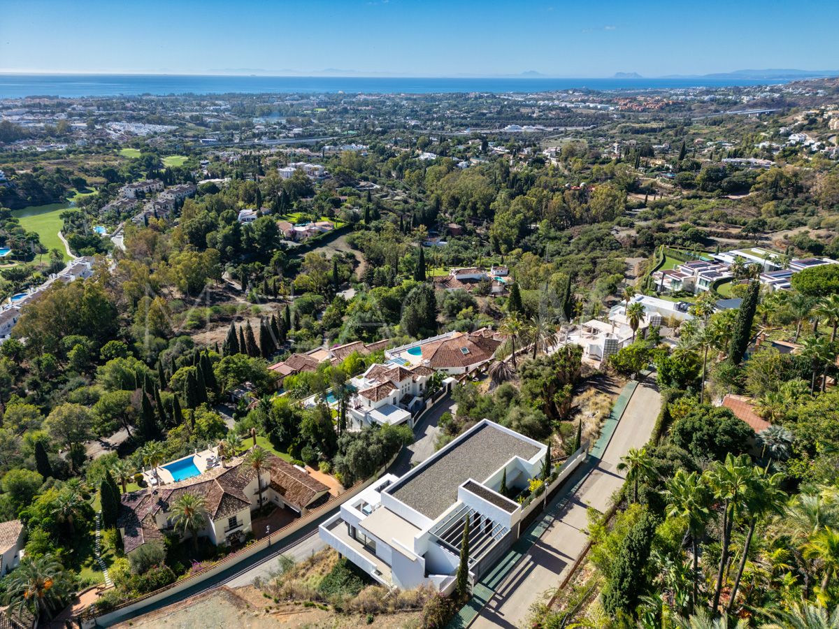 Villa for sale in Benahavis