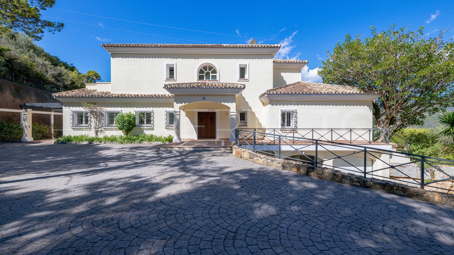 Villa en venta en Istan de 5 dormitorios