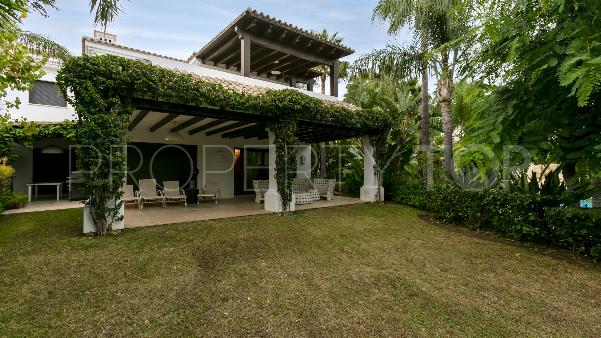 Comprar villa en Marbella Golden Mile