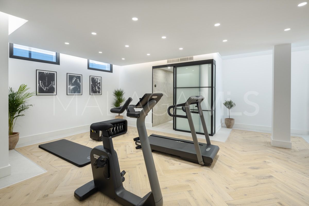 Villa for sale in Benahavis