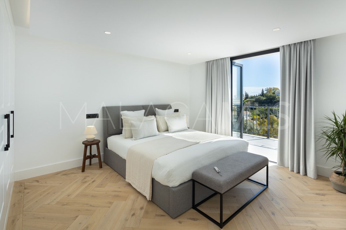 Villa for sale in Benahavis