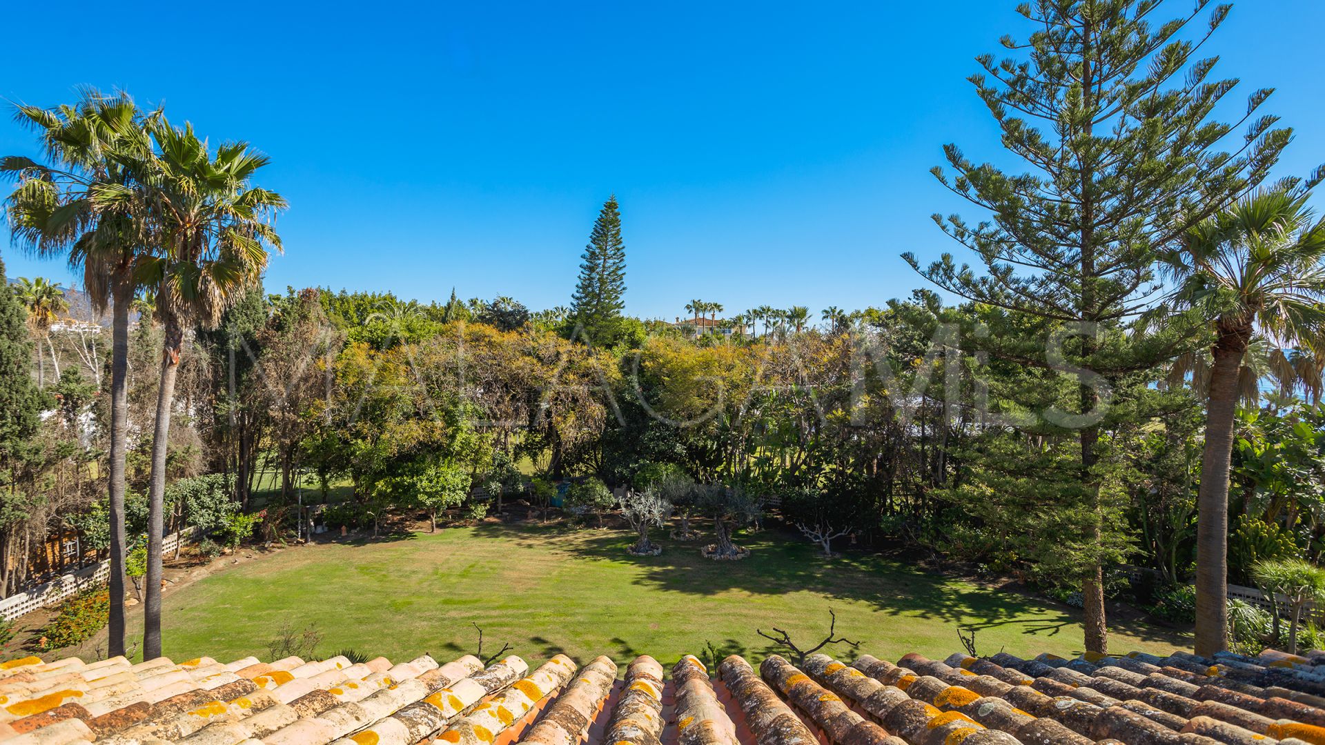 Estepona East villa for sale