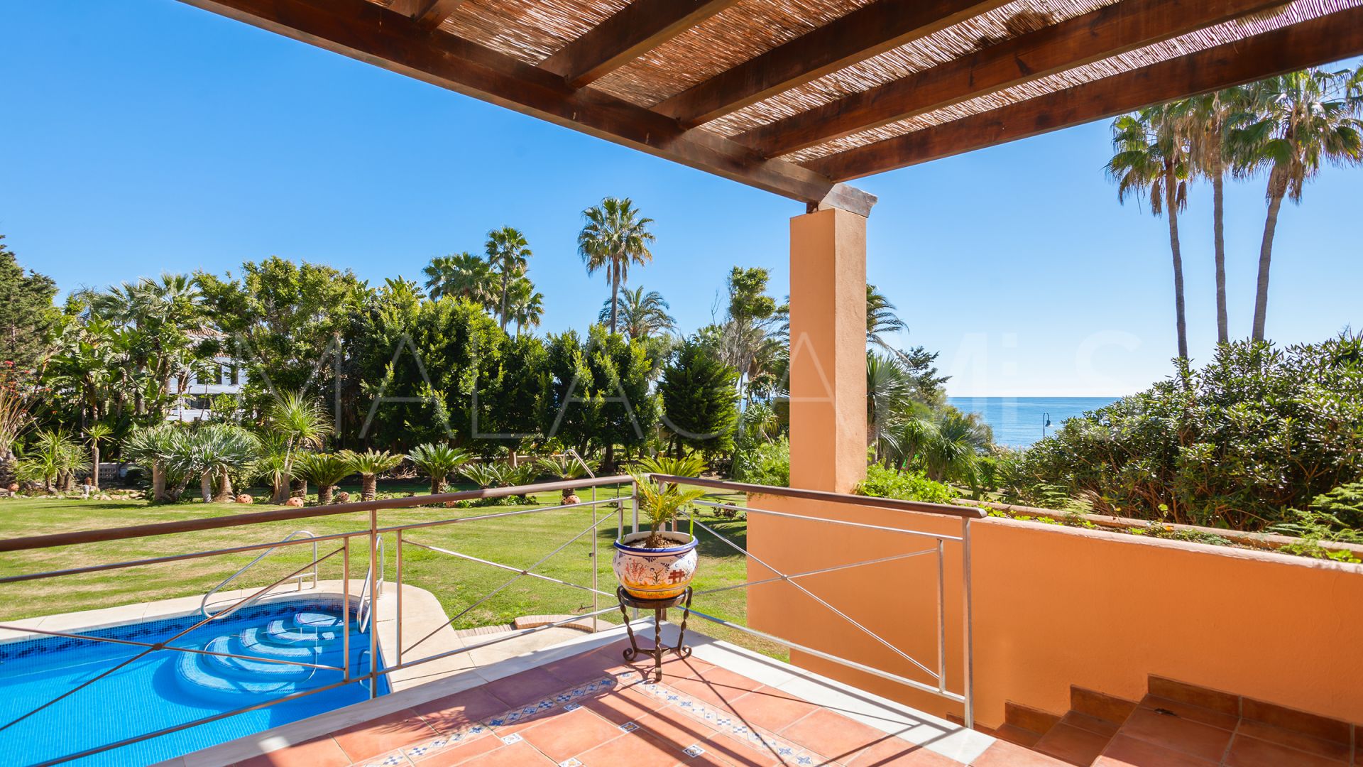 Estepona East villa for sale