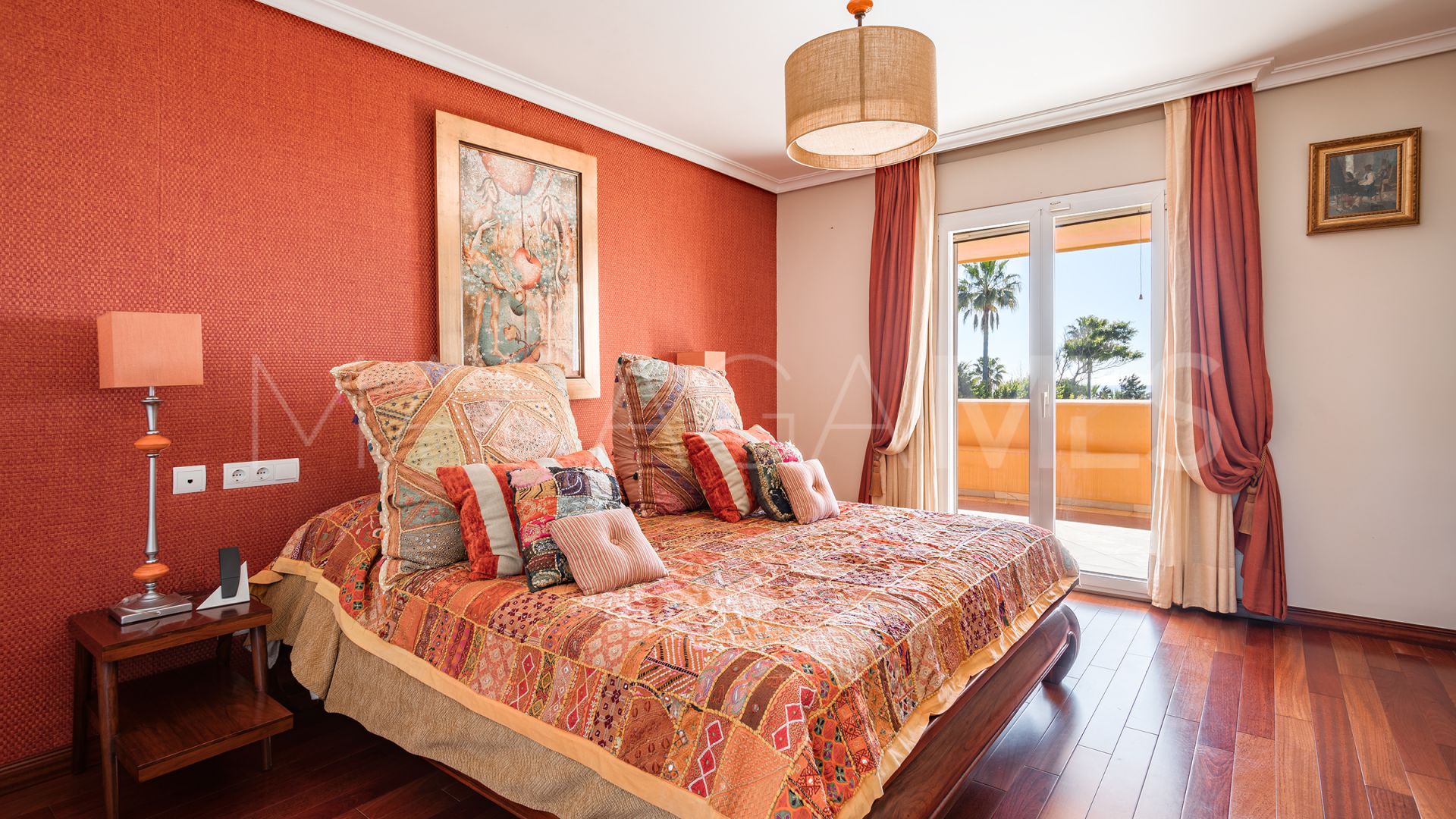 Estepona East villa for sale