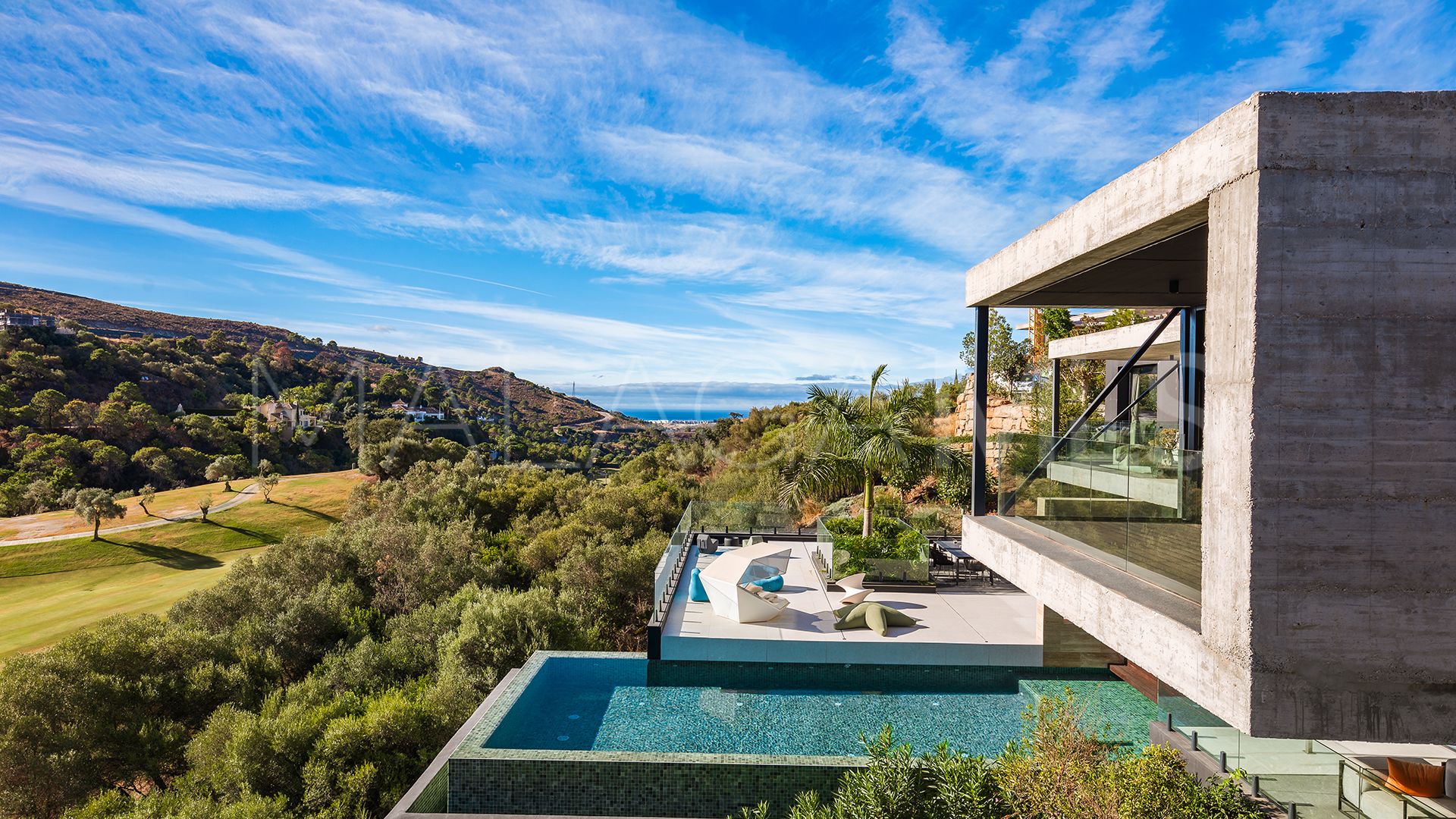 Villa for sale in Marbella City