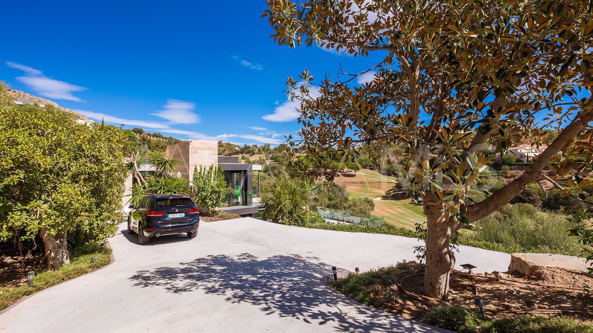 Villa for sale in Marbella City