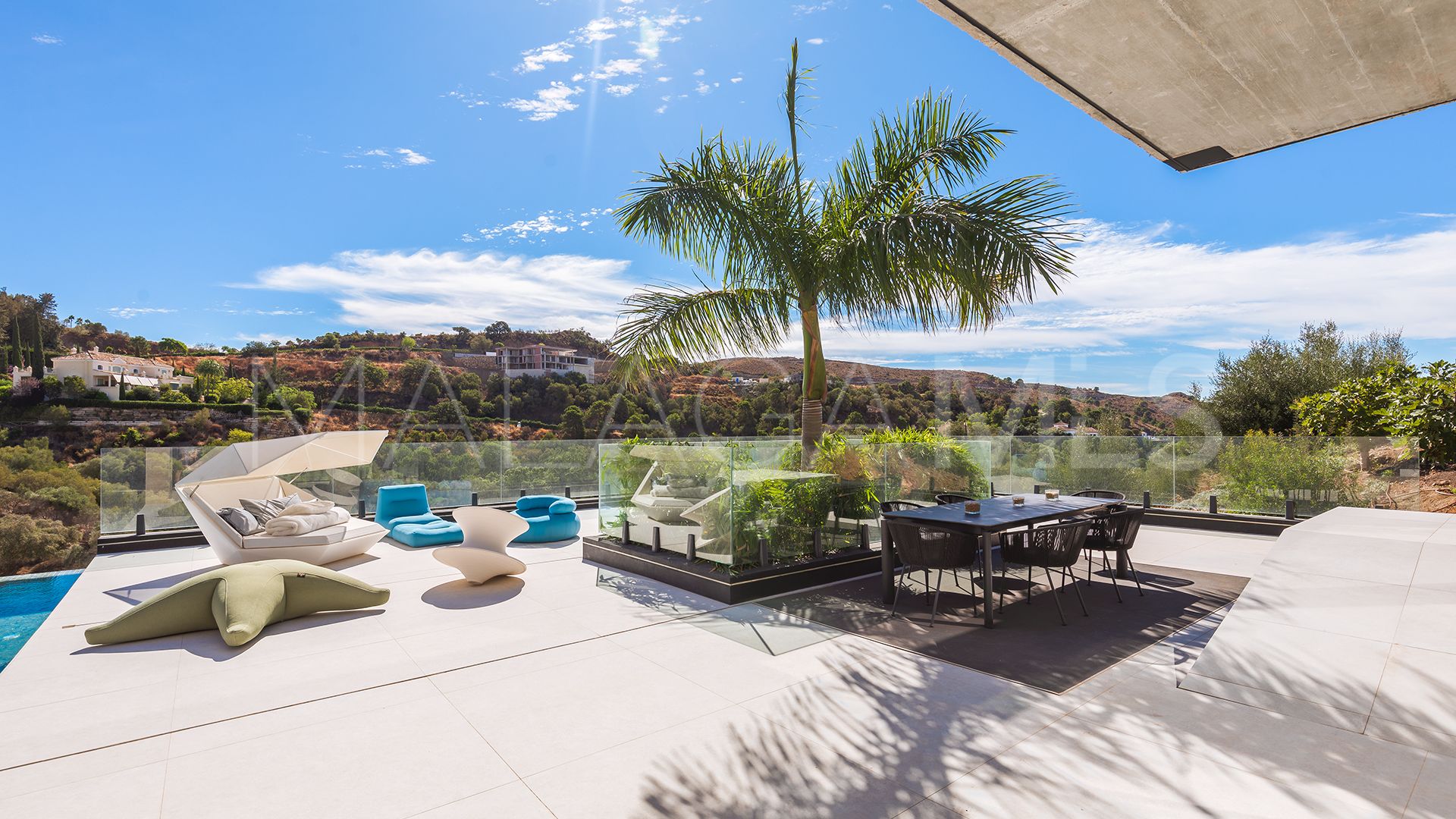 Villa for sale in Marbella City