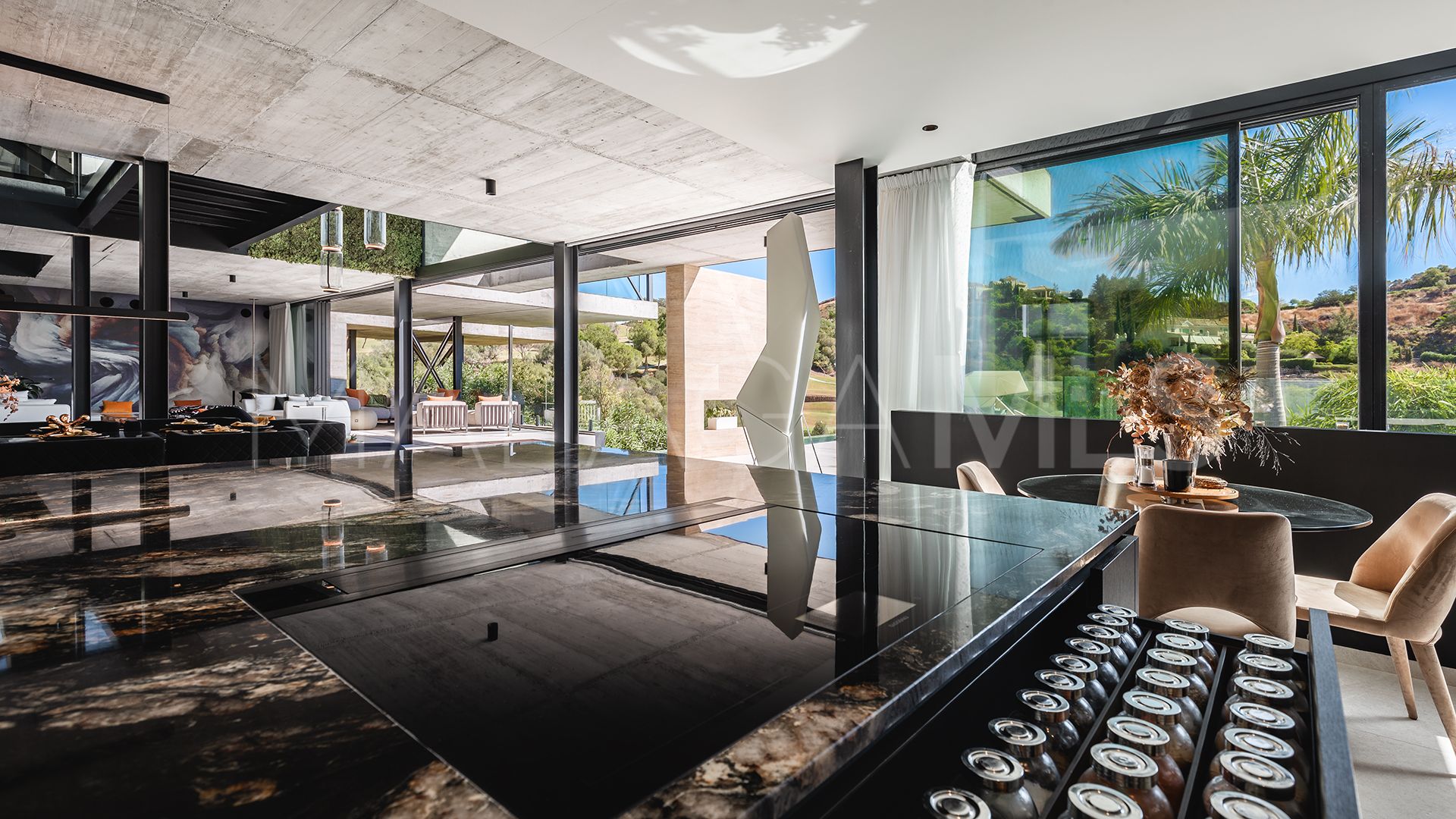 Villa for sale in Marbella City