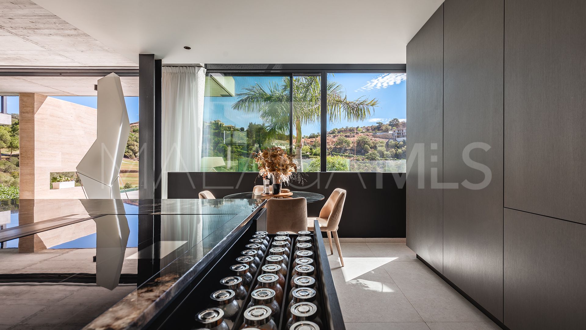 Villa for sale in Marbella City