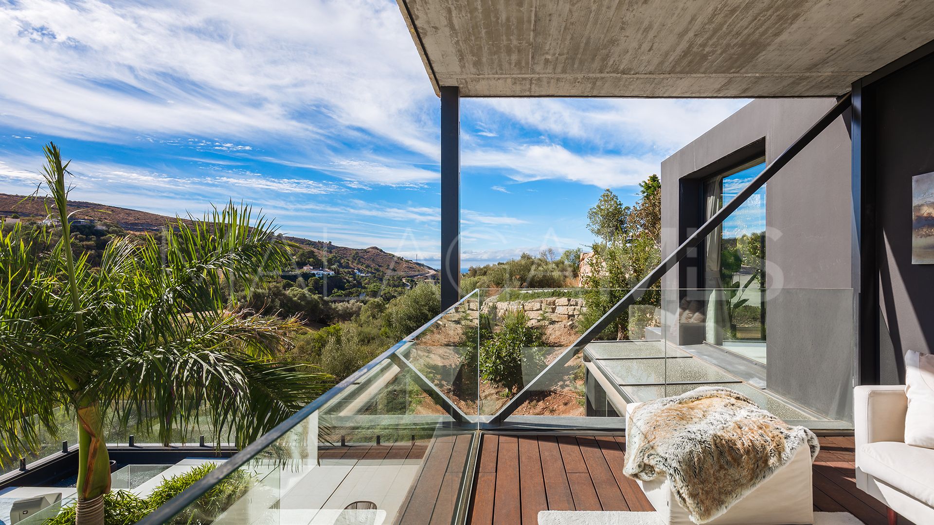 Villa for sale in Marbella City