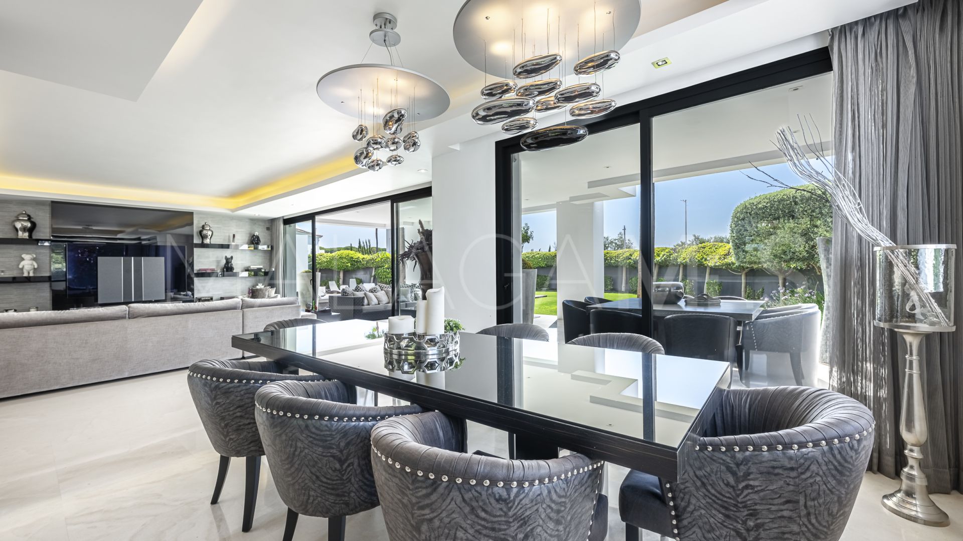 Villa for sale in Altos de Puente Romano