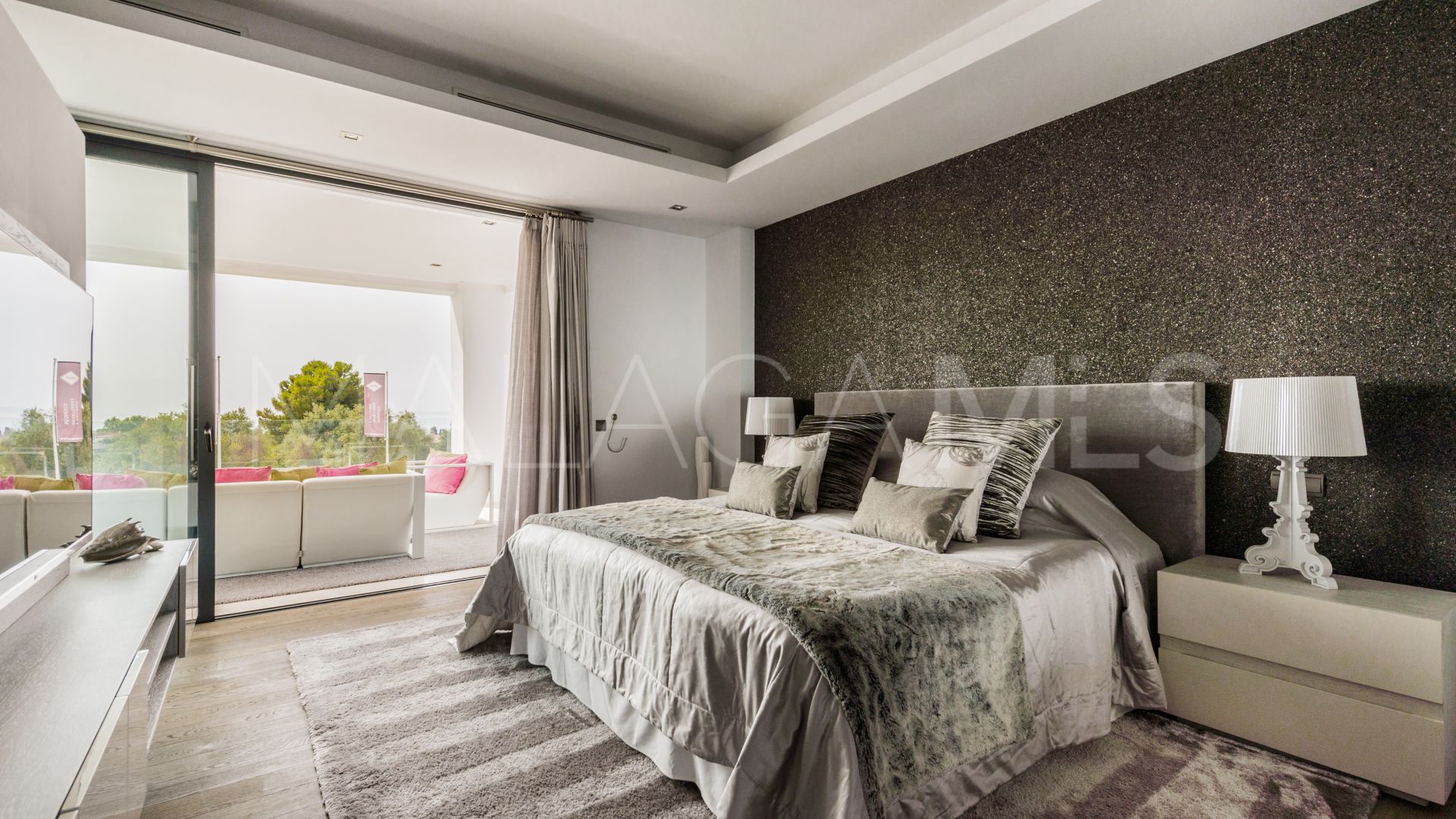 Villa for sale in Altos de Puente Romano