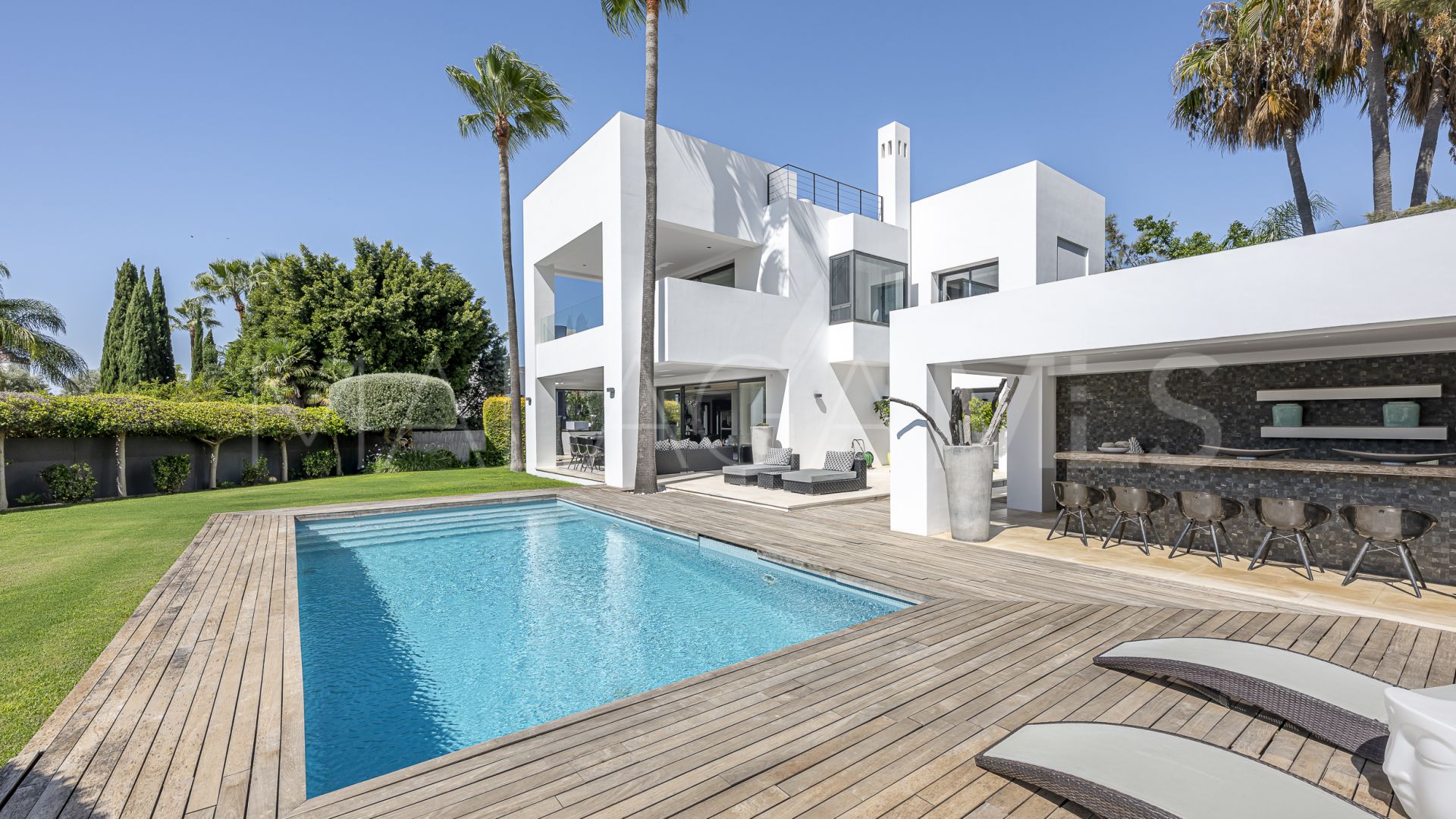 Villa for sale in Altos de Puente Romano