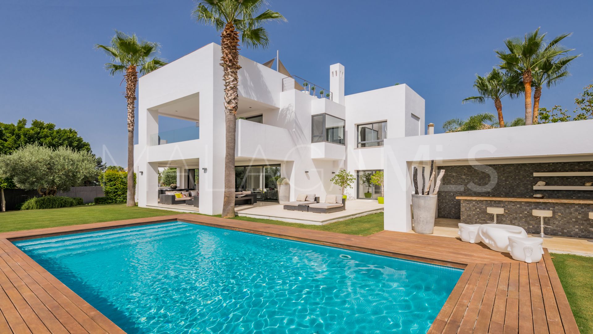 Villa for sale in Altos de Puente Romano