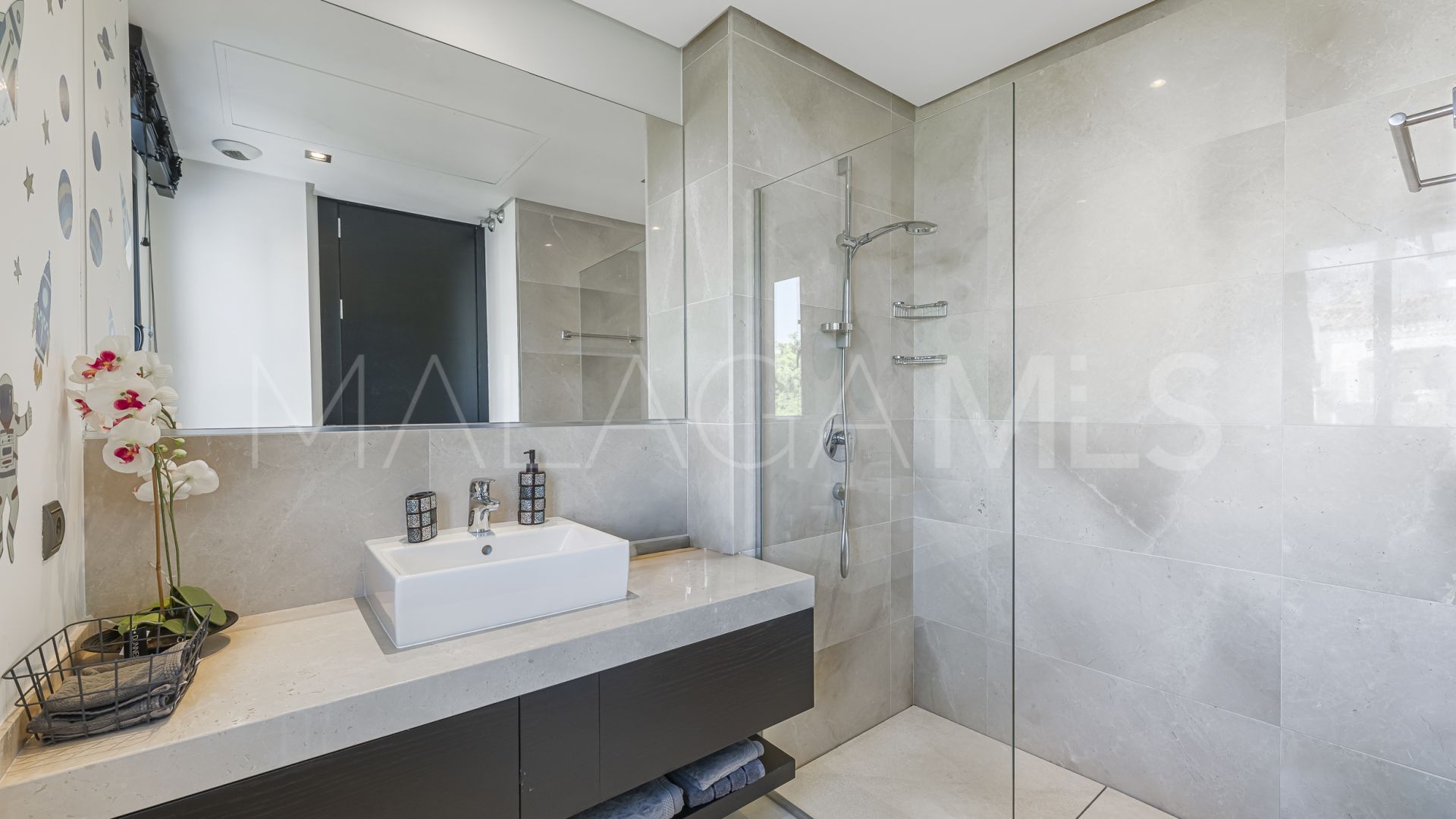 Villa for sale in Altos de Puente Romano