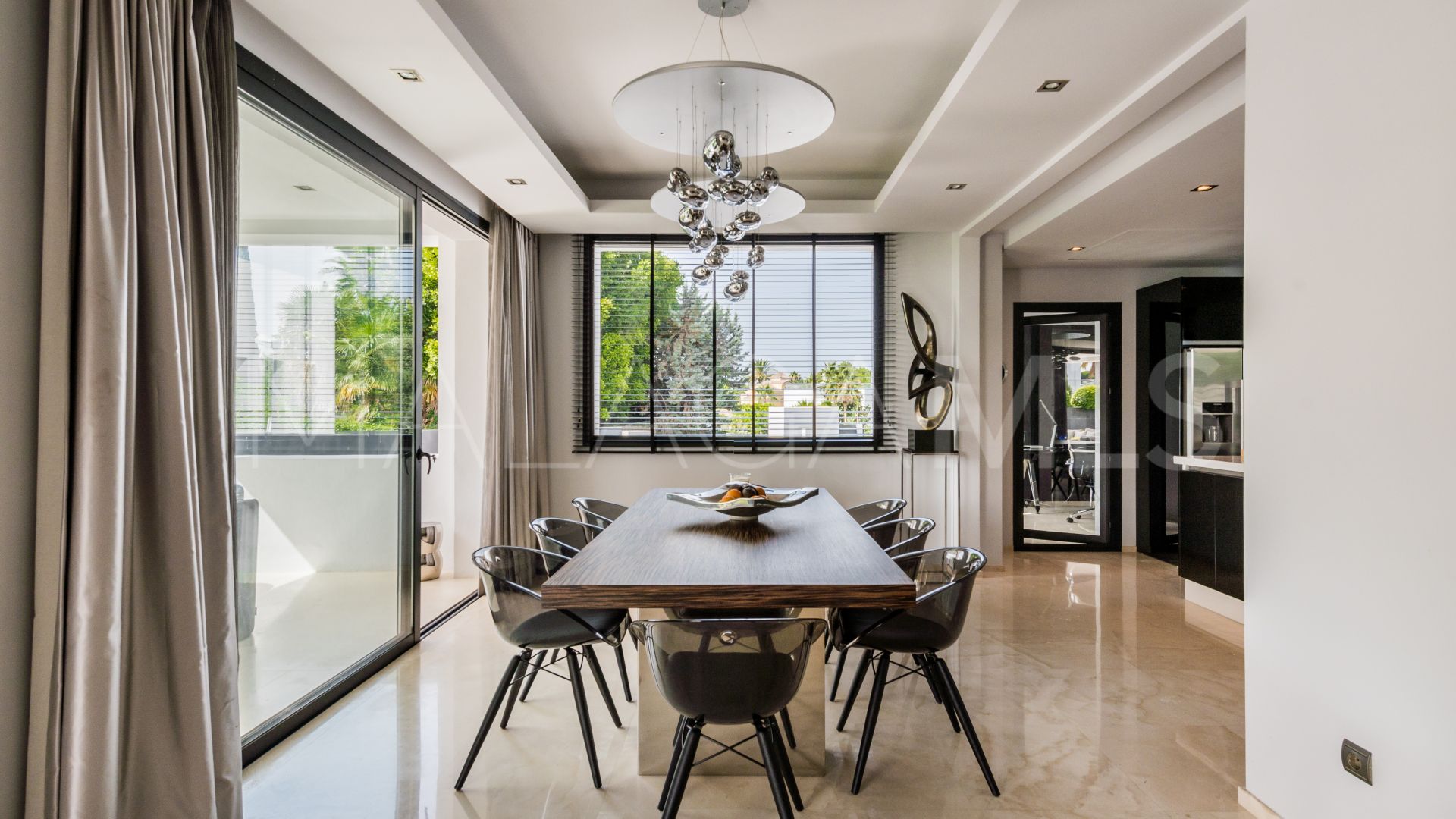 Villa for sale in Altos de Puente Romano