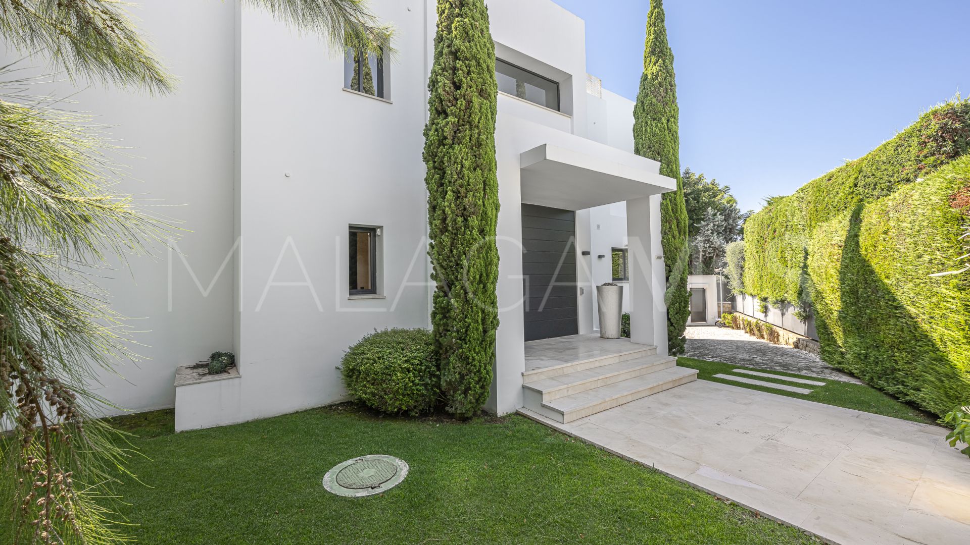 Villa for sale in Altos de Puente Romano