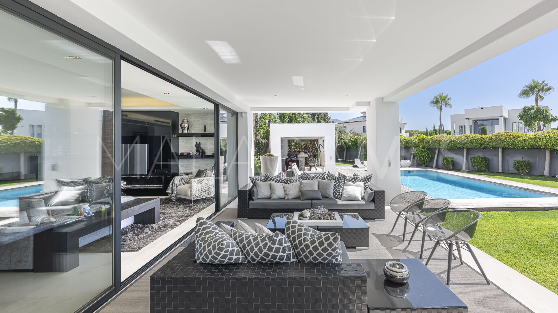 Villa for sale in Altos de Puente Romano