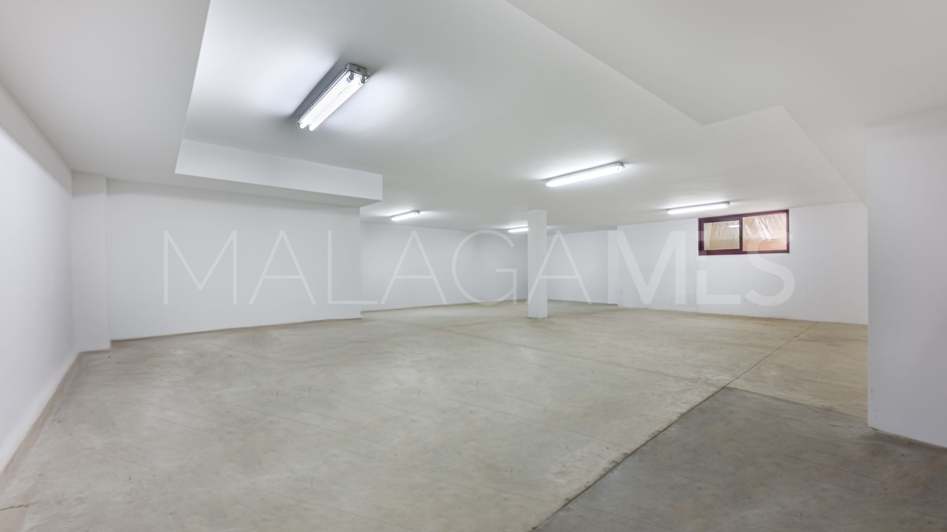 Villa for sale in Altos Reales