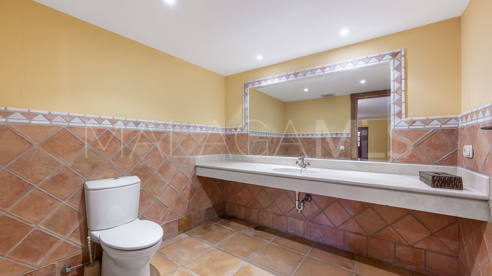 Villa for sale in Altos Reales