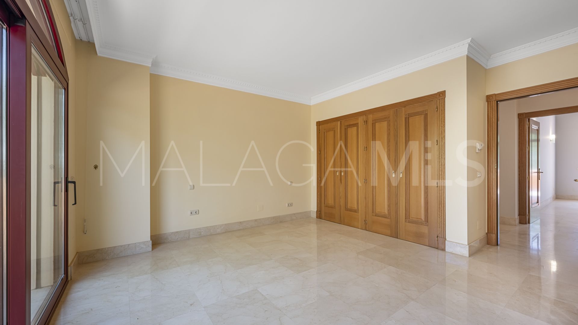 Villa for sale in Altos Reales