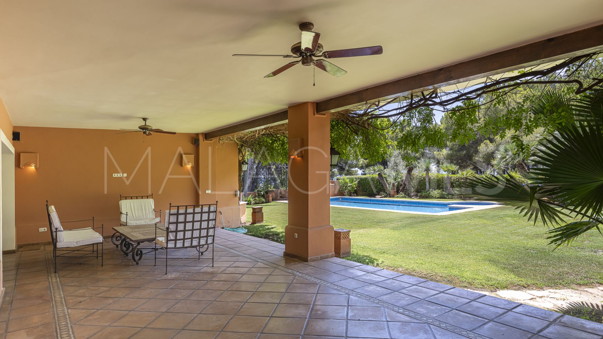 Villa for sale in Altos Reales