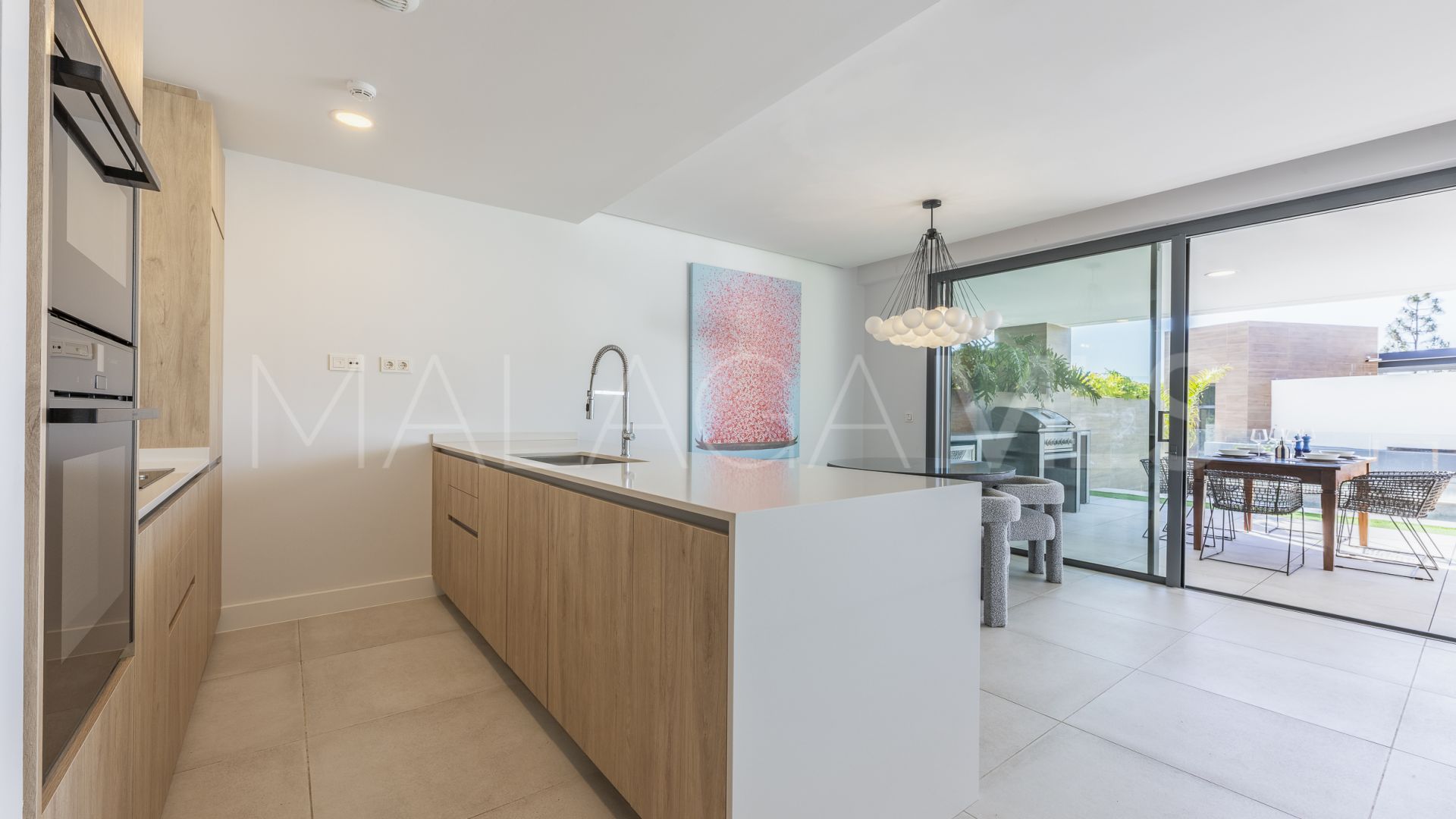 Ground floor duplex for sale in Marbella East with 3 bedrooms