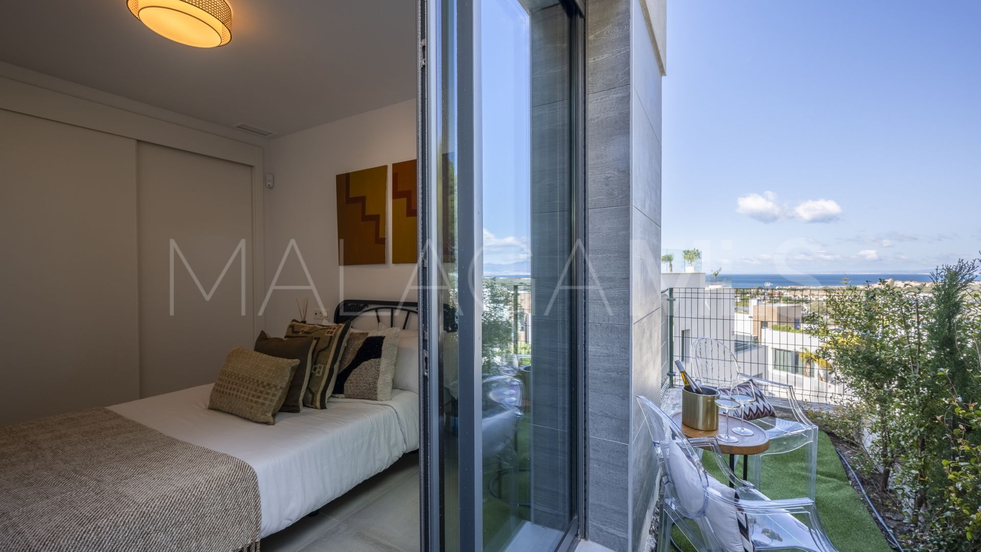 Ground floor duplex for sale in Marbella East with 3 bedrooms